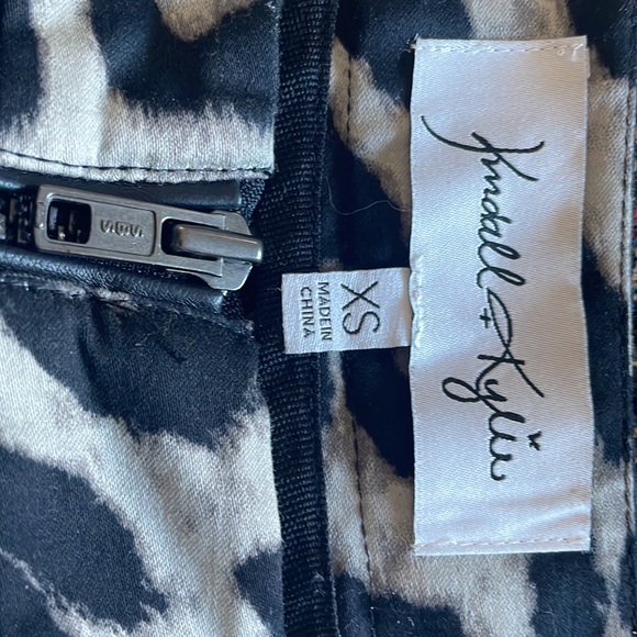 Kendall + Kylie Animal Pencil Skirt - Picture 3 of 3